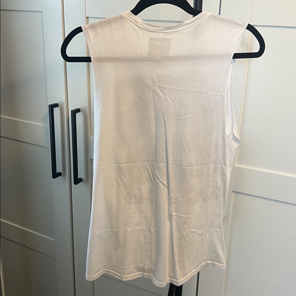 Beyoncé Tour White Sleeveless Graphic Tank - Picture 2 of 3